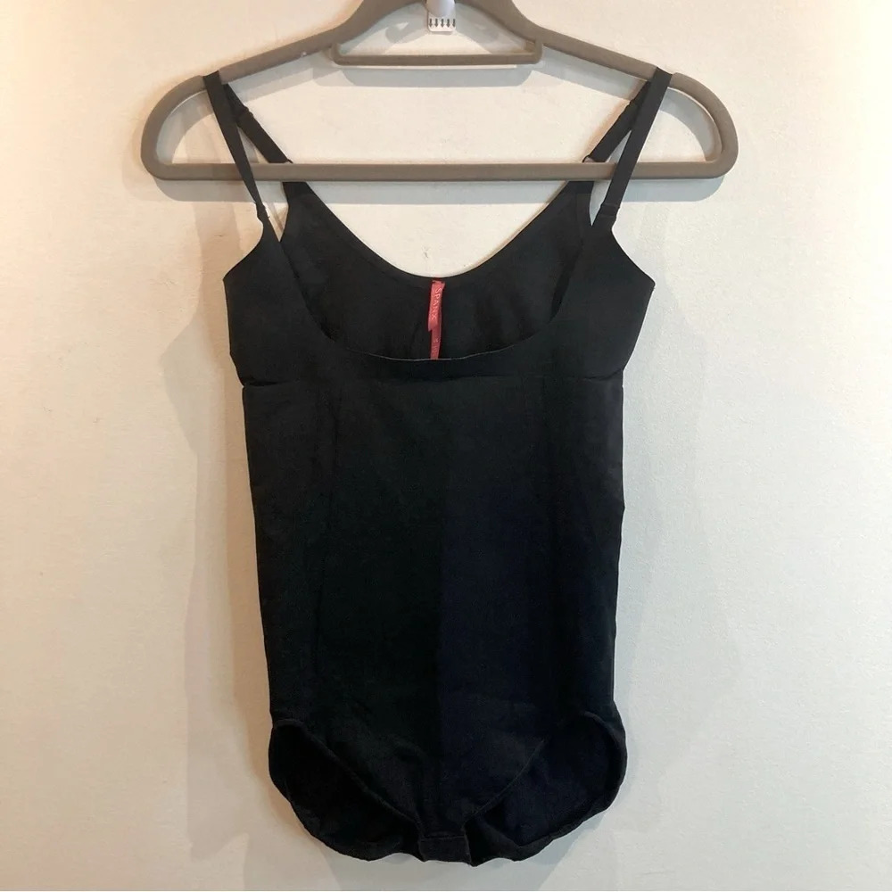 SPANX Sz L Adjustable Strap Bra Contour Hook Closure Shapeware Bodysuit